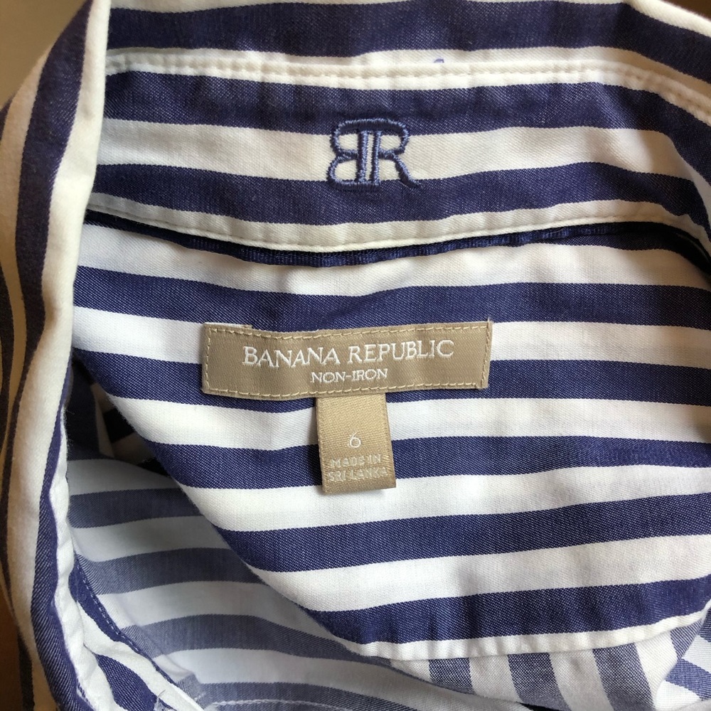 Banana Republic collared sleeveless shirt stripes